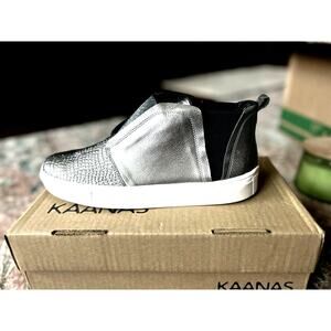 KAANAS Super cute! Silver Slip-On Size 9 Snake Embossed Sneakers